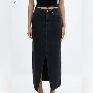 Slit denim skirt